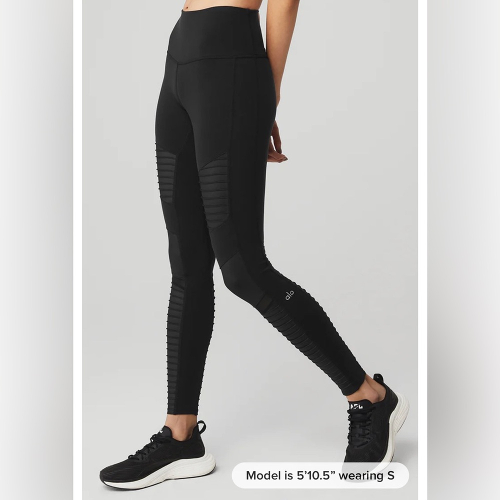 Alo high waist black moto leggings. Size xs but fits more like a small. - Picture 2 of 2